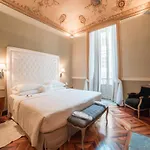 Royal Palace Hotel